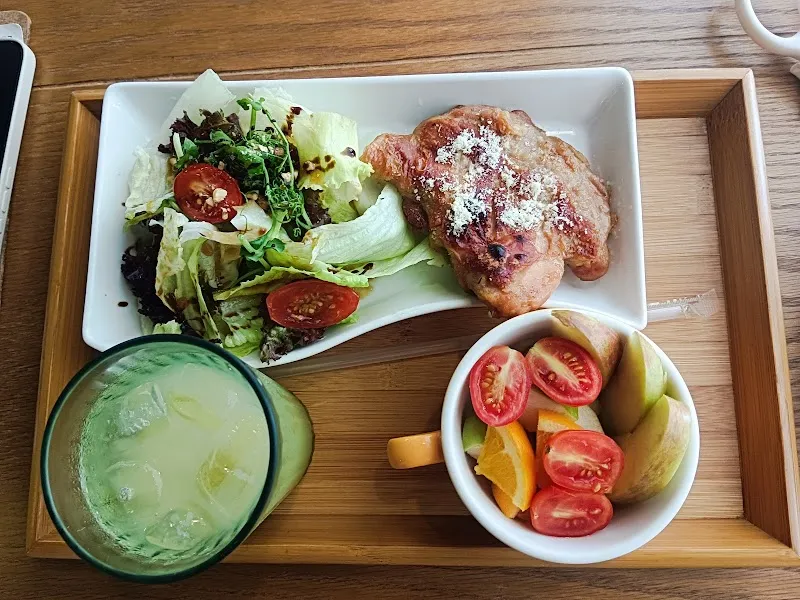 瑪莉桃桃親子生活餐廳｜高雄美食｜高雄親子｜親子餐廳｜包場餐廳｜素食｜葷素皆宜｜三民區美食｜義大利麵｜鍋物｜慶生餐廳 ｜泰式